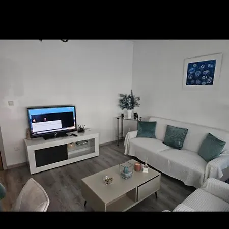 Excellent Apartment *